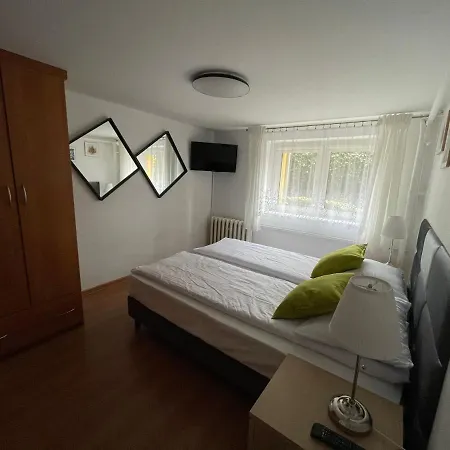 2 Sypialnie Z Kuchnia - 200 Metrow Od Morza *