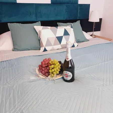 2 Sypialnie Z Kuchnia - 200 Metrow Od Morza *